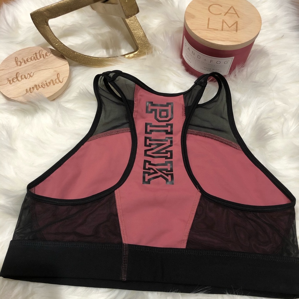 Pink top, gym clothes, sport bra. Victoria’s Secr